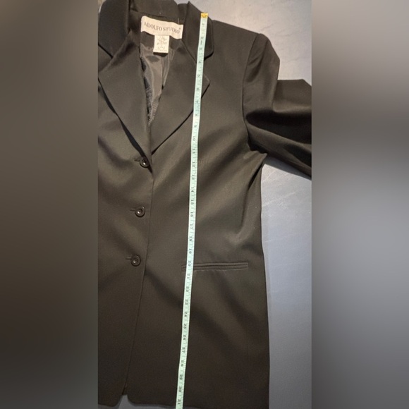 Black Blazer Size 10. Lined. Single Breasted. Adolfo Studio. - Picture 6 of 6